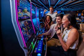 greyhound bot Login karein aur lobby kholen